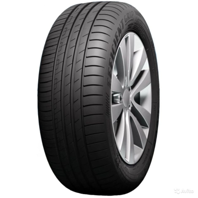Goodyear EfficientGrip Performance 225 55 R18 102V